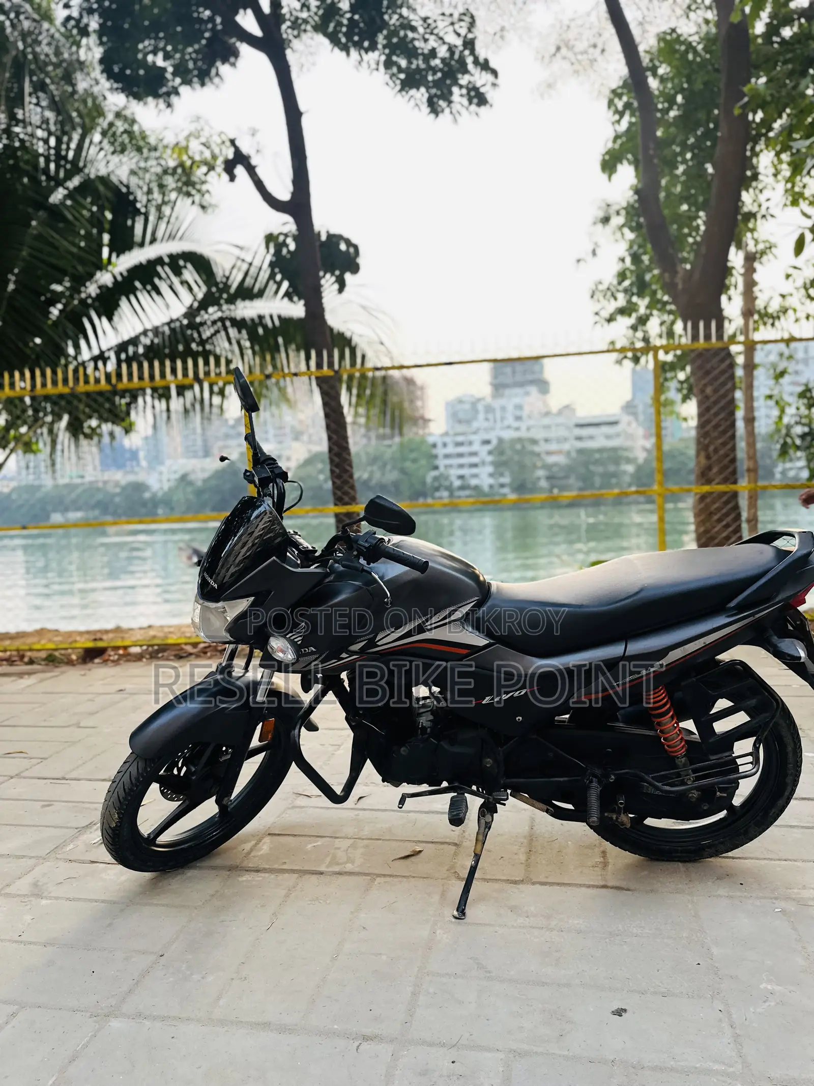 হোন্ডা লিভো ২০২২ গ্রে