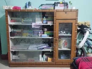 উডেন শোকেস / বুকশেলফ