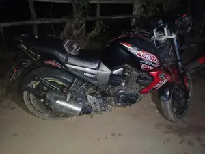 Yamaha FZ 2015 Red