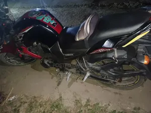 Yamaha FZ 2015 Red