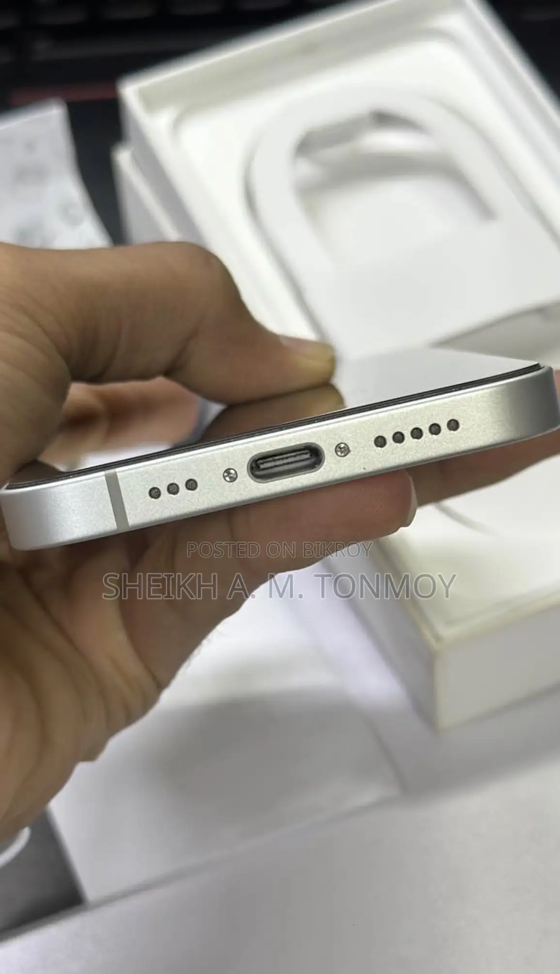 New Apple iPhone 17e 256 GB White