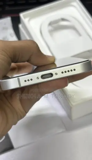 New Apple iPhone 17e 256 GB White
