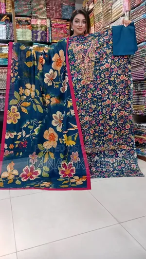 মহিলাদের জন্য আনস্টিচড কটন বুটিক থ্রি পিস