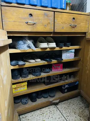 Shoe Rack made of Mahogany wood.