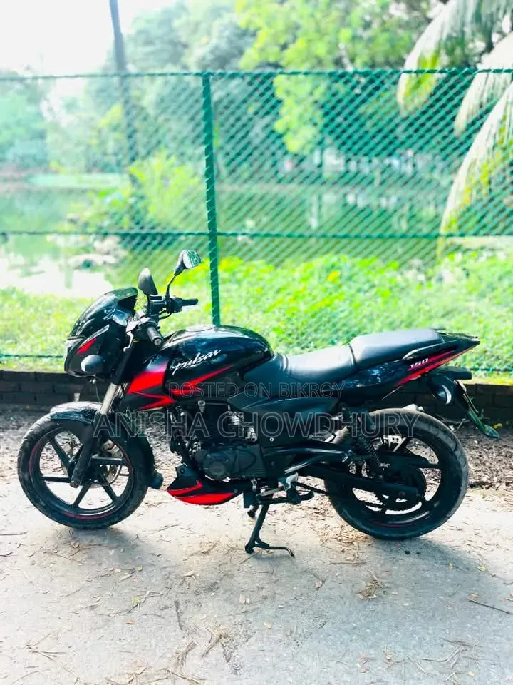 বাজাজ পালসার ১৫০ ২০১৯ ব্ল্যাক