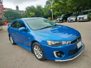 মিতসুবিশি ল্যান্সার ২০১৭ নীল