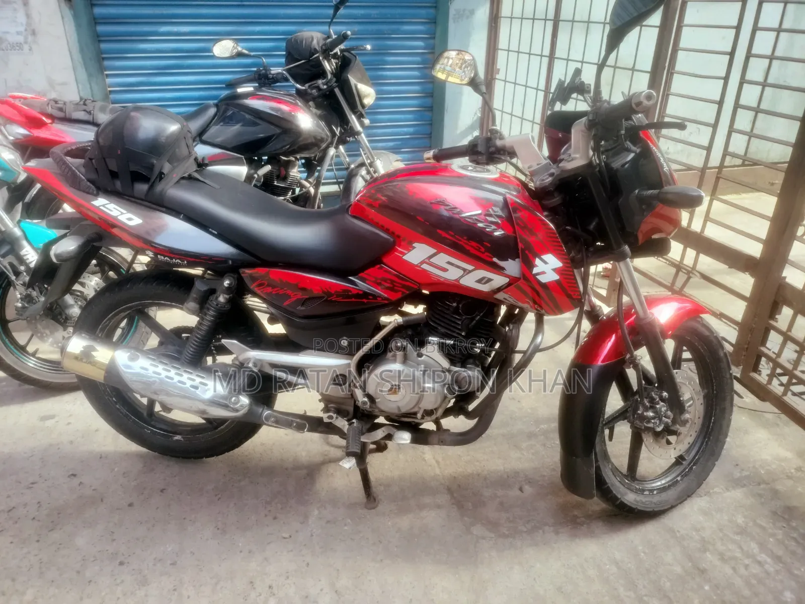 বাজাজ পালসার ১৫০ ২০১২ লাল