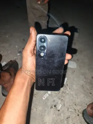 Vivo Y04 64 GB Black