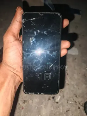 Vivo Y04 64 GB Black