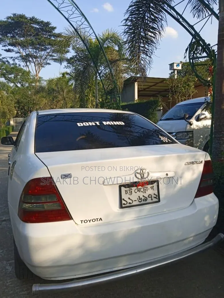 Toyota Corolla 2005 White