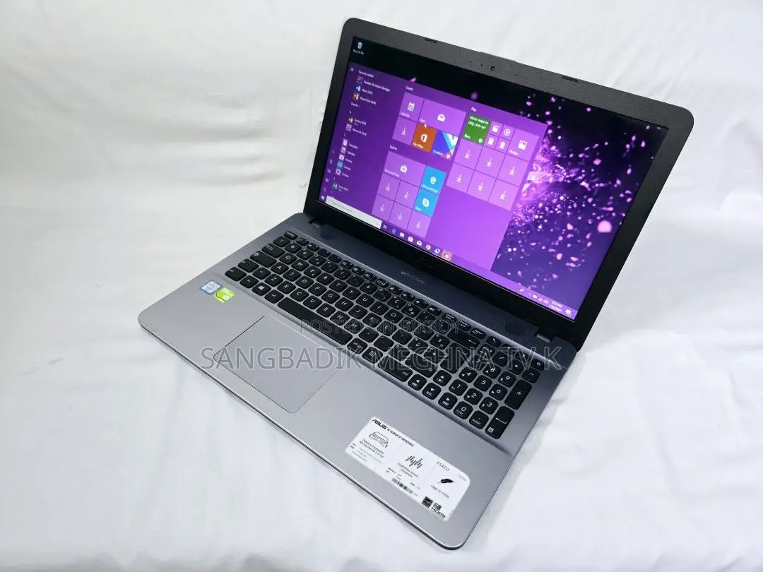 Laptop Asus 3GB Intel SSD 256GB