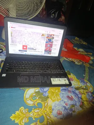 Laptop Asus VivoBook X540SA 4GB Intel Core i3 SSD 128GB
