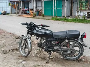 রানার এফ১০০ - ৬এ ২০১০ ব্ল্যাক