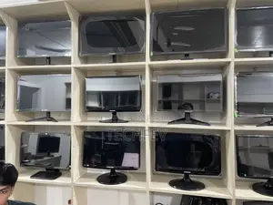 স্যামসাং ১৯ ইঞ্চি মনিটর