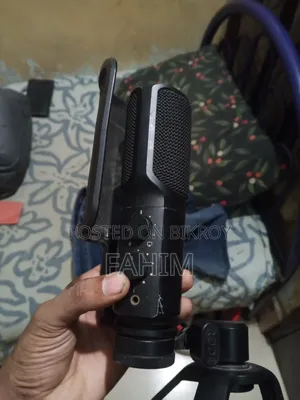 রোড মাইক্রোফোনস এনটি-ইউএসবি ইউএসবি কন্ডেন্সার মাইক্রোফোন।