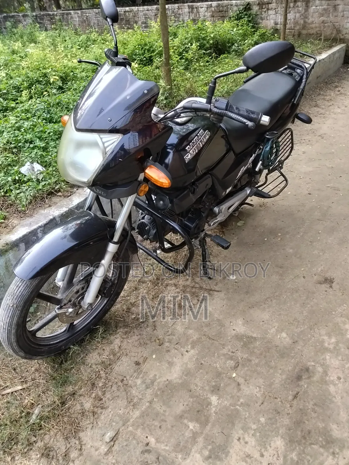 Runner Bullet 100 2016 Black
