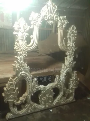 Design Bed & Dressing Table