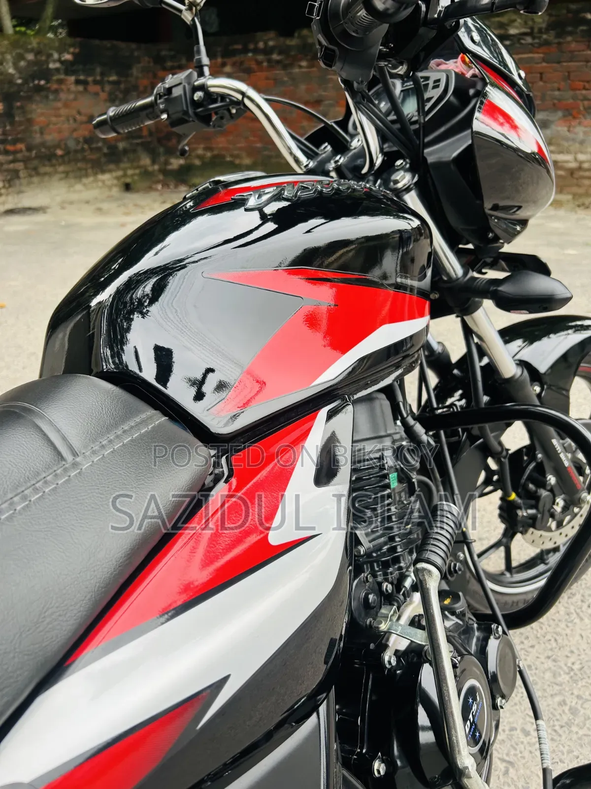 New Bajaj Discover 125 2026 Black