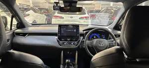 Toyota Corolla Cross 1.8 Hybrid All-Wheel Drive 2022 Black
