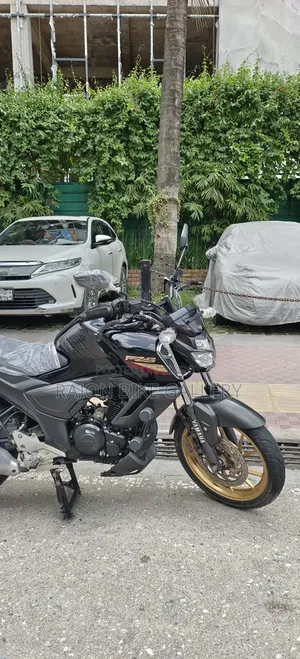নিউ ইয়ামাহা এফজেডএস ভি৩ ২০২৪ ব্ল্যাক