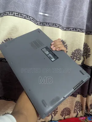 Laptop Asus VivoBook E12 E203NA 4GB Intel Core i3 SSD 1T