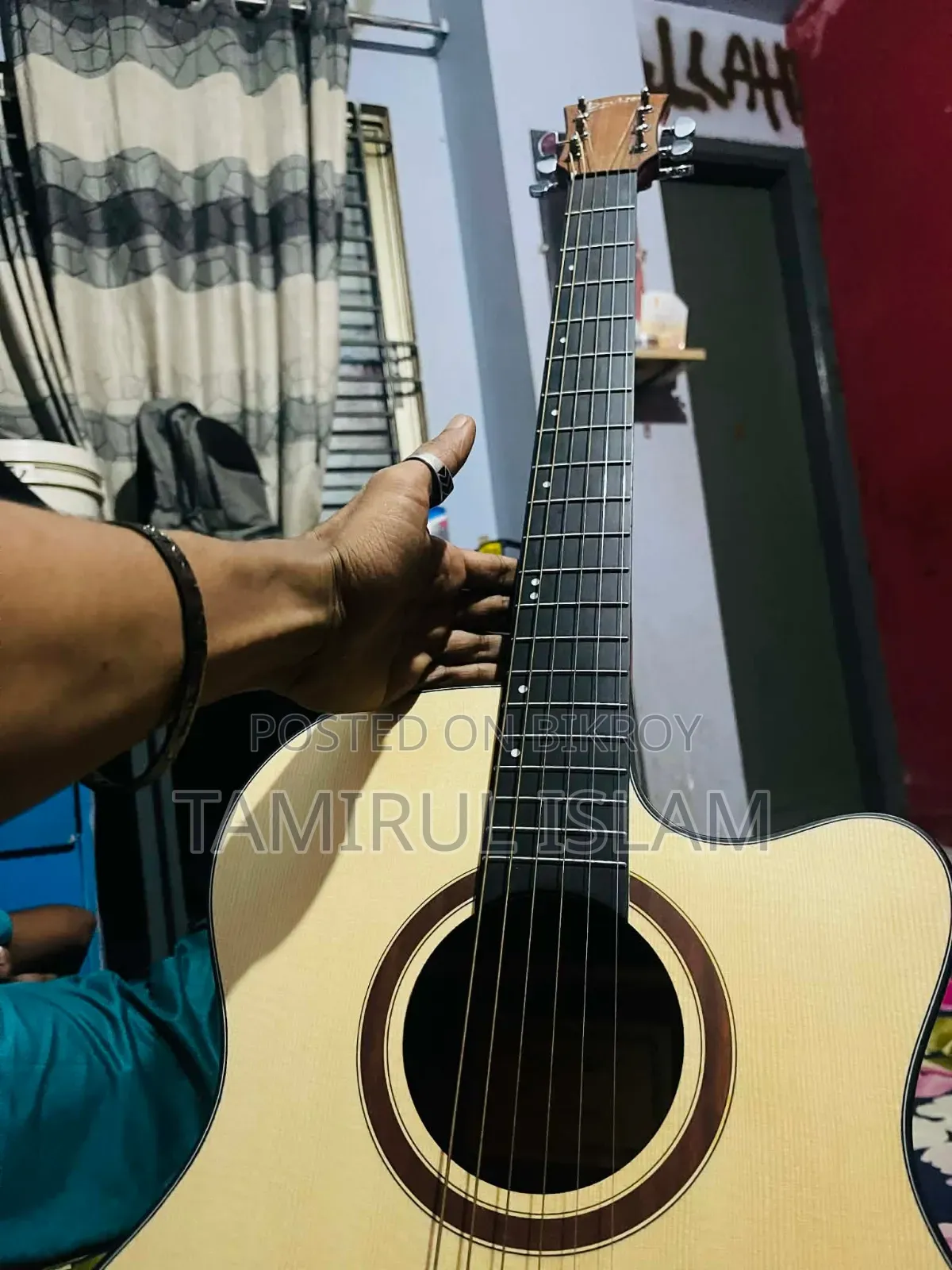Guitar for sale