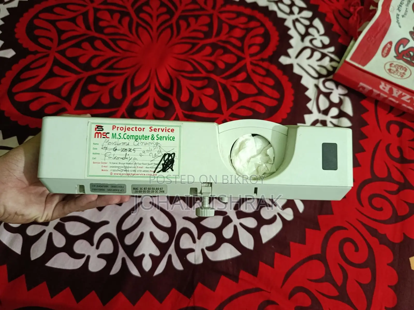 Hitachi --Cp-X4041wn PROJECTOR