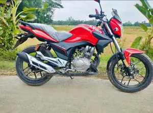 নতুন এপ্রিলিয়া এফএক্স ২০২৬ লাল