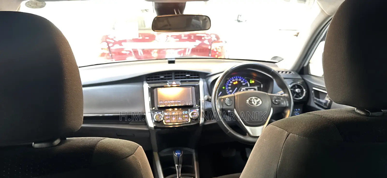Toyota Corolla Fielder 1.5 Hybrid FWD 2018 White