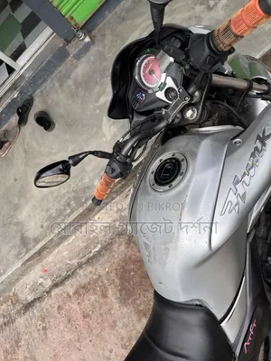 হিরো হাংক ২০১৮ সাদা