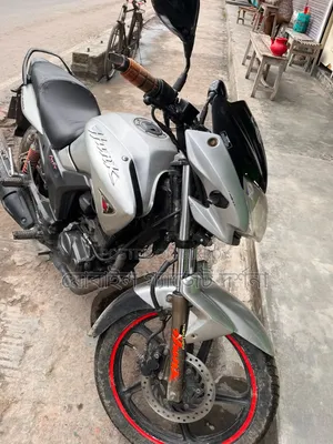 হিরো হাংক ২০১৮ সাদা