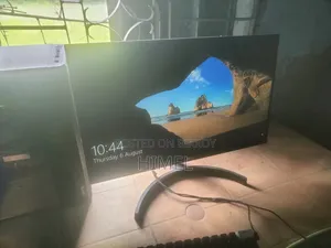 Desktop Computer Asus 16GB AMD Ryzen 5 SSD 16 GB