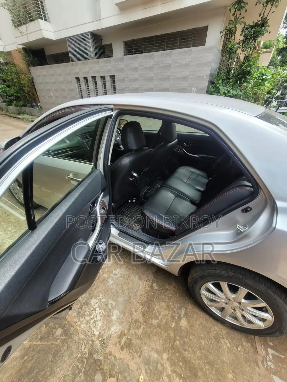 Toyota Premio 1.5 Front-Wheel Drive 2017 Silver