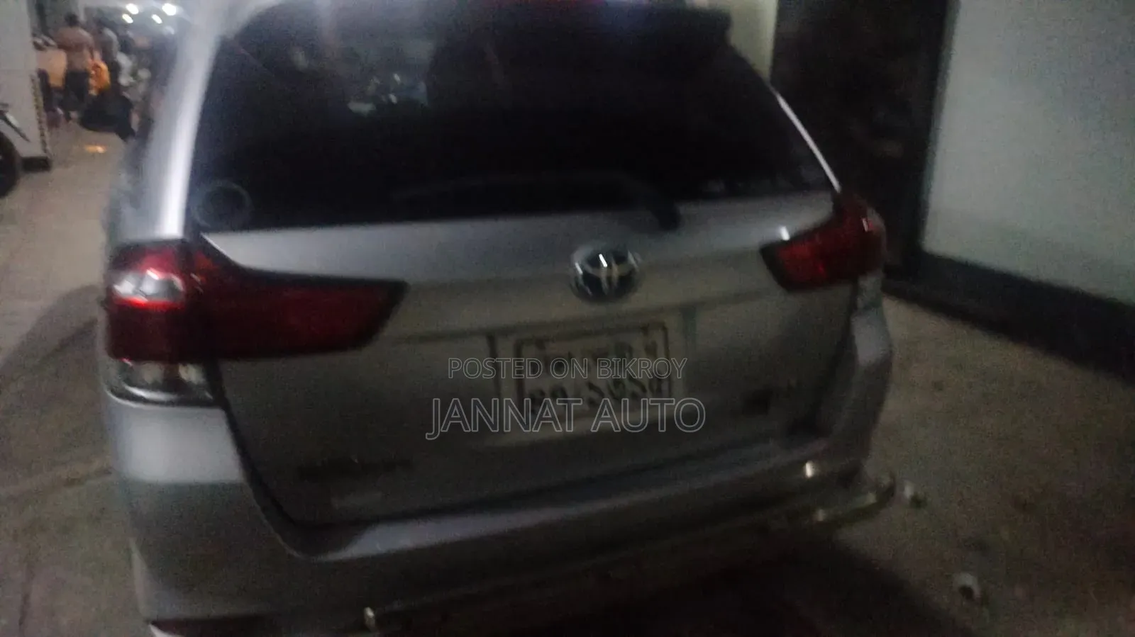 Toyota Corolla Fielder 2016 Silver