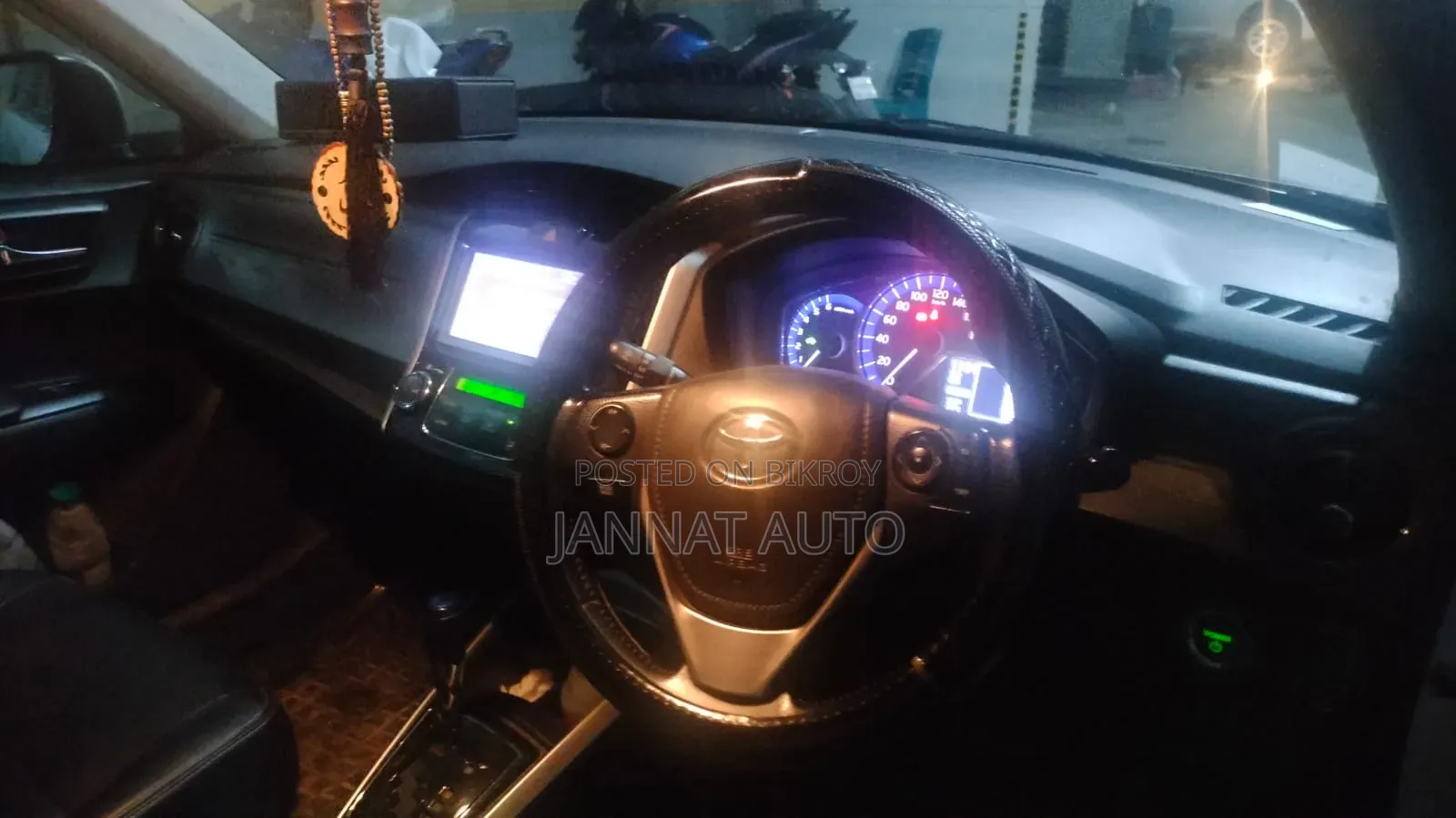 Toyota Corolla Fielder 2016 Silver