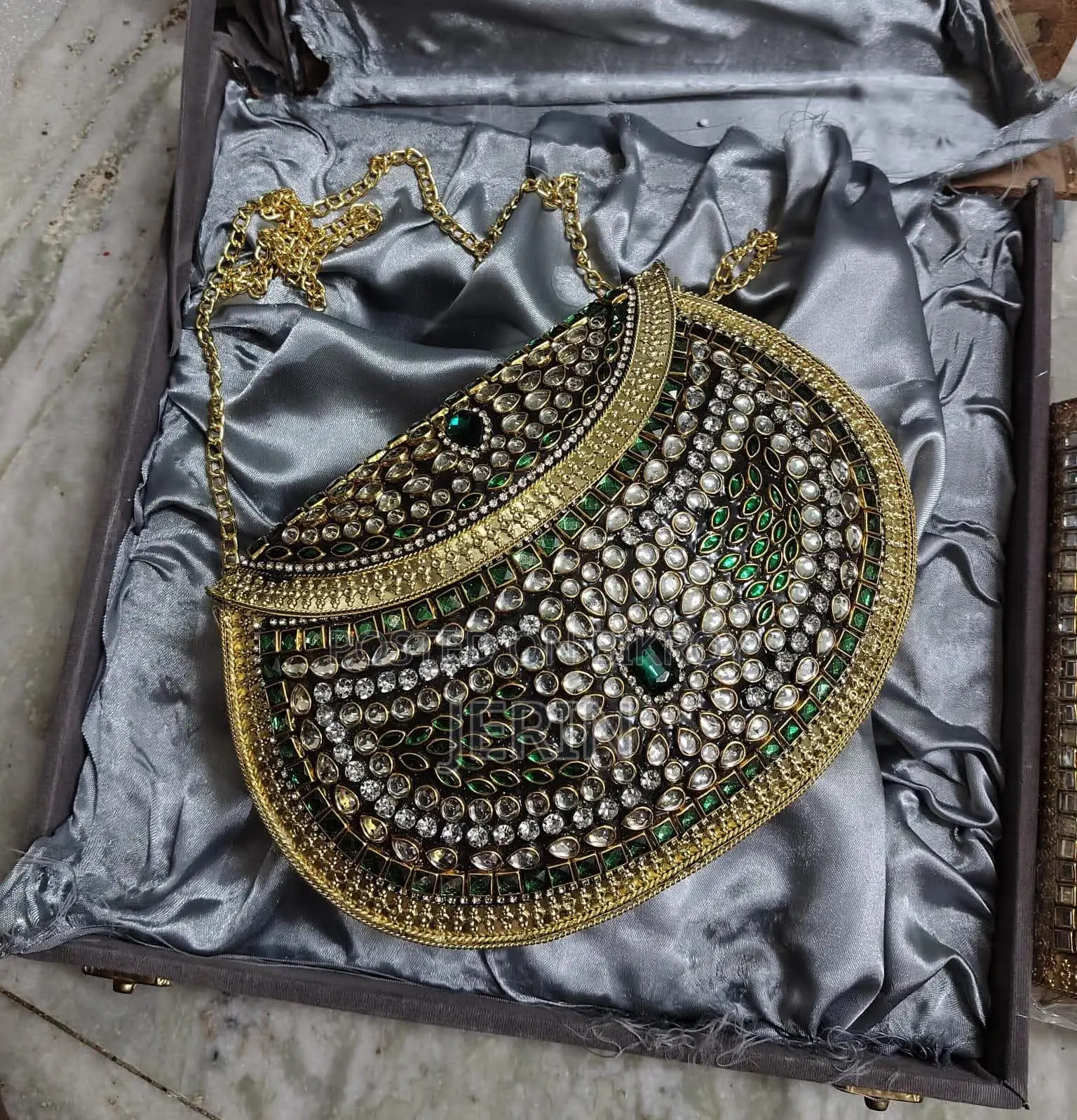 মেটাল ক্লাচ লাক্সারি