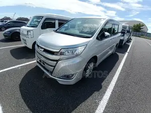 Toyota Noah 1.8 Front-Wheel Drive Hybrid (7-Seater) 2021 Silver
