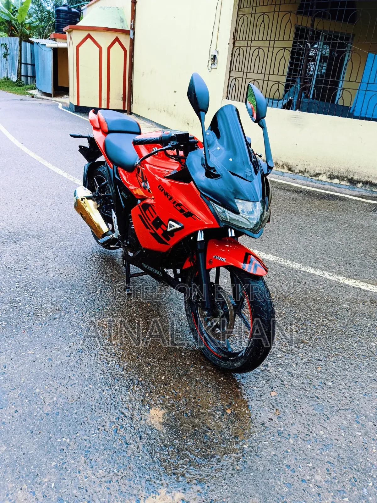 সুজুকি জিক্সার এসএফ ২০২২ লাল