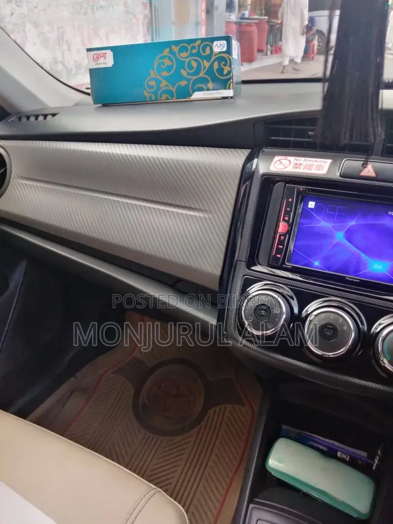 টয়োটা এক্সিও ২০১২ রূপালি