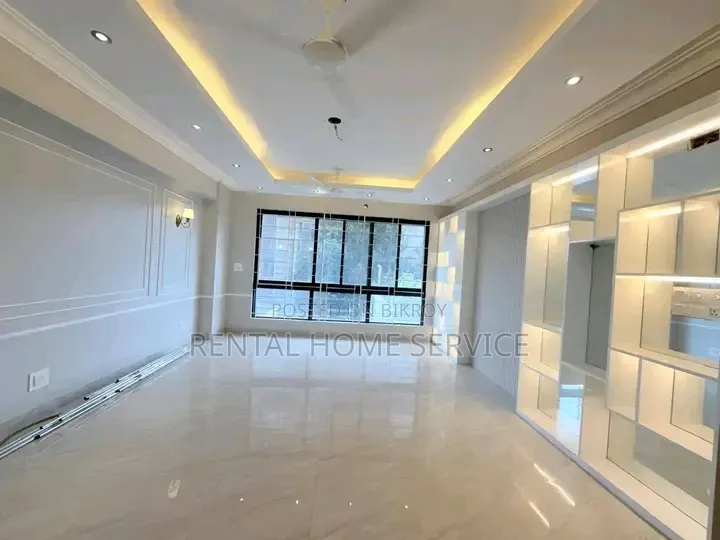 3 Bedroom Apartment in Semi Furnished for rent