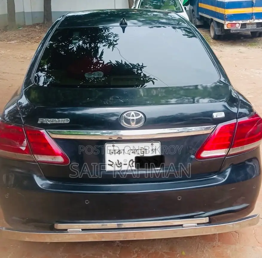 Toyota Premio 2016 Black