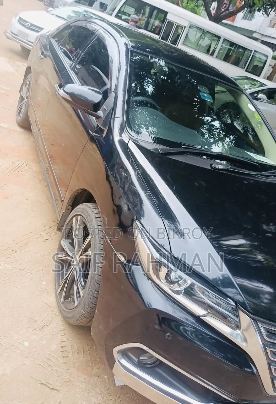Toyota Premio 2016 Black