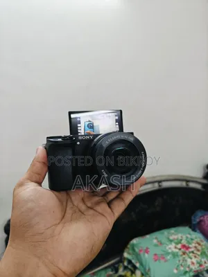 সনি এ৬৪০০ ১৬-৫০ ওএসএস লেন্স সহ