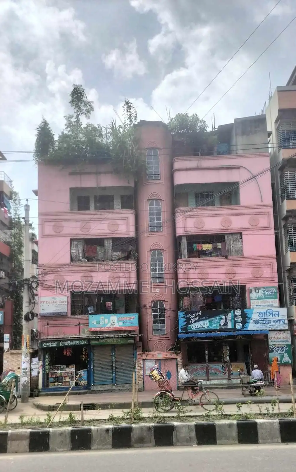 মিরপুরের চৌধুরী ভিলায় ভাড়া দেওয়ার জন্য আসবাবপত্রসহ ২ বেডরুমের বাসা