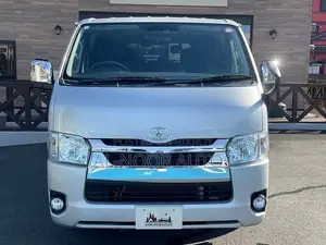 Toyota HiAce 2021 Silver