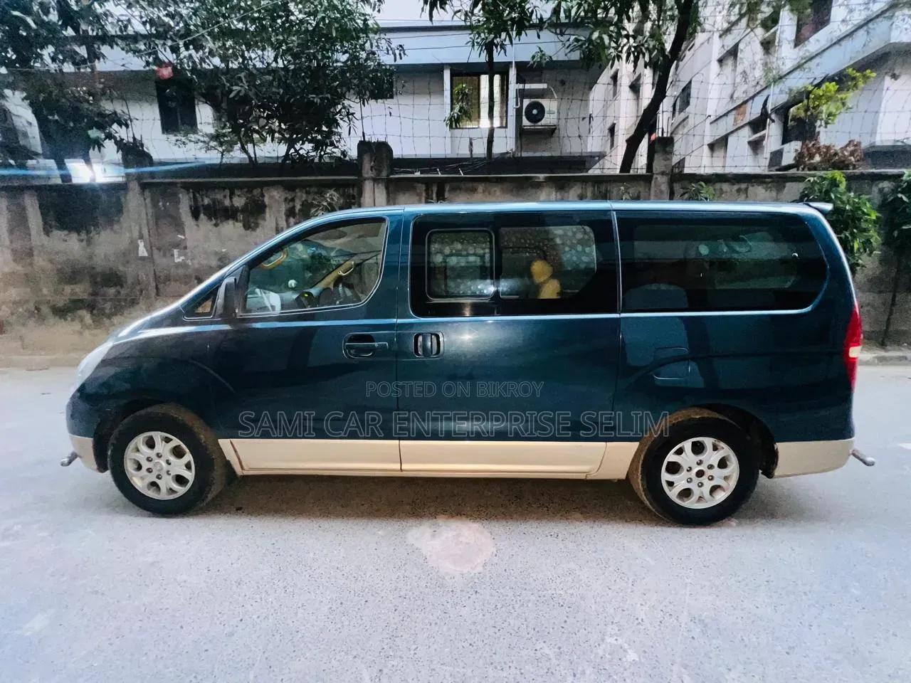 Hyundai H200 2012 Teal