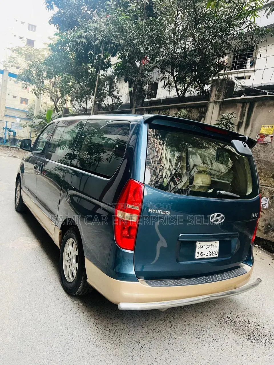 Hyundai H200 2012 Teal