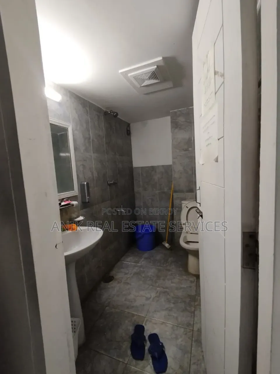 Commercial 3000 Square Feet Full Furnished Office Space Rent for Gulshan 2