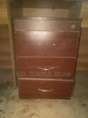 পুরাতন ফার্নিচার
