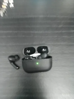 Apple Earbuds
